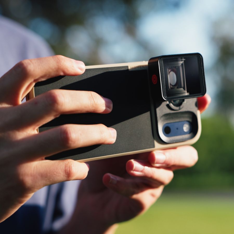Об'єктив Moment Anamorphic 1.33x Mobile Lens II PanaBlue (T-Series)