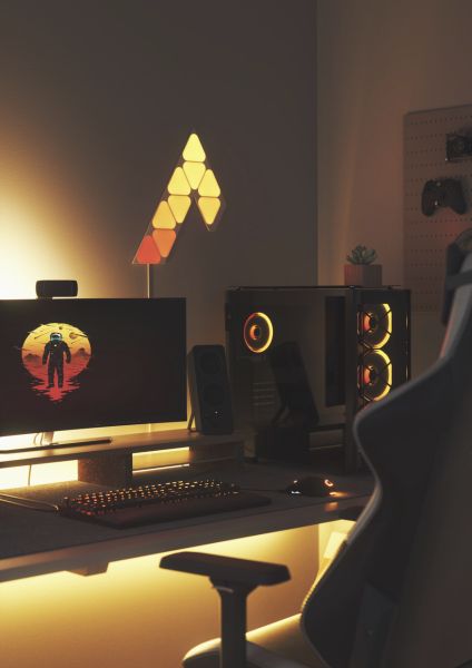 Розумна система освітлення Nanoleaf Shapes - Mini Triangles Starter Kit  - 9 шт. (White)