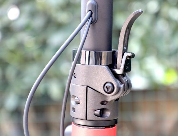 Электросамокат Ninebot Kickscooter D28E (Black/Red)