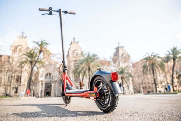 Электросамокат Ninebot Kickscooter D28E (Black/Red)