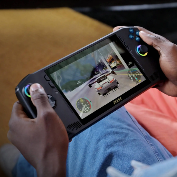 Портативная игровая консоль MSI Claw 512GB A1M Intel Ultra 5