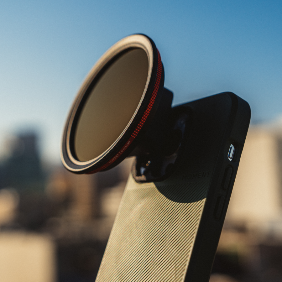 Обʼєктив Moment 1.33x Anamorphic Mobile Lens Gold Flare - T-series